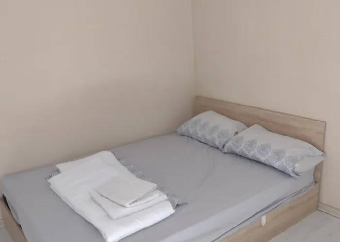 Апартамент за гости иричек *